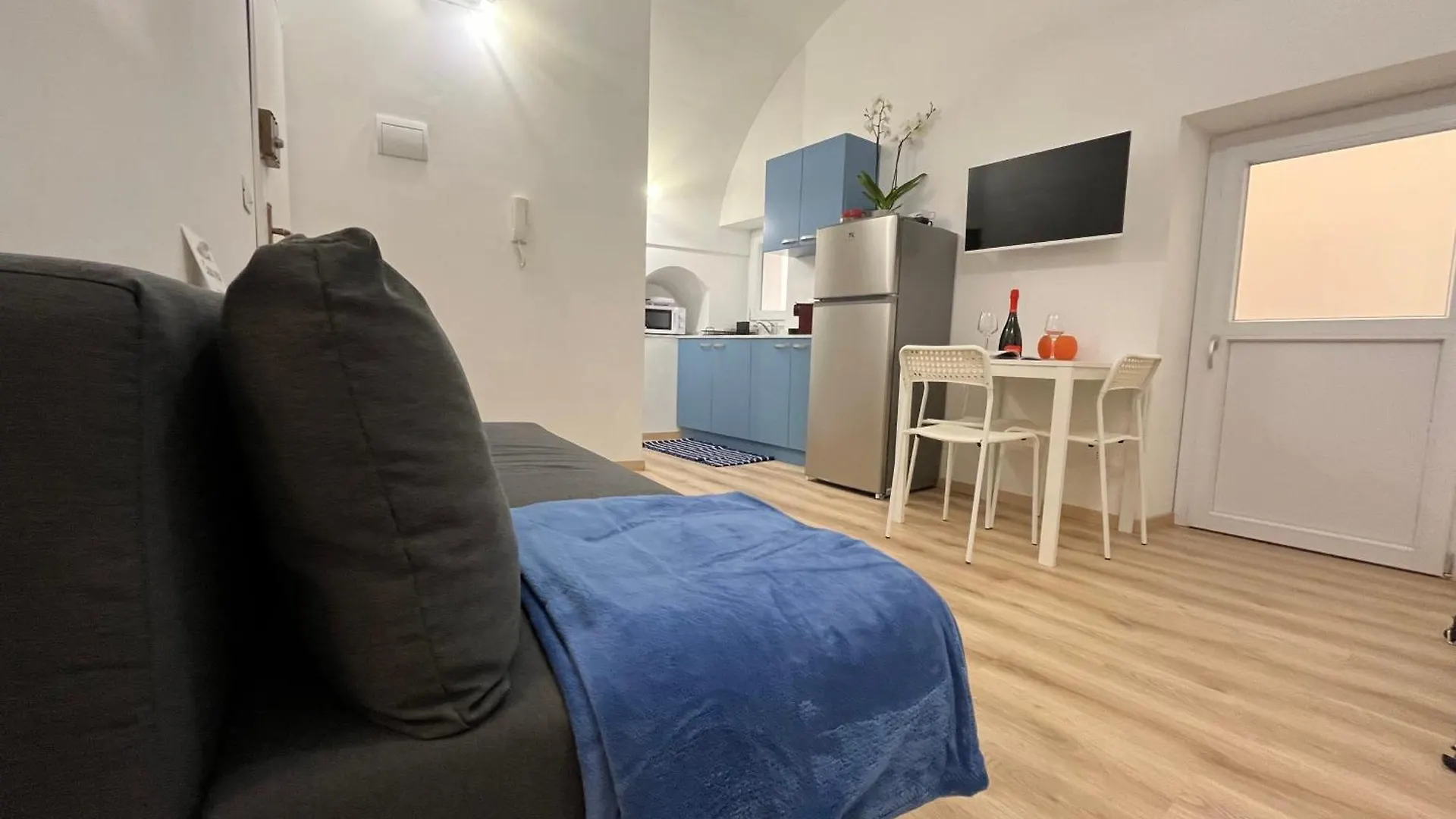 Casa Pepi City Center Sanremo Italy