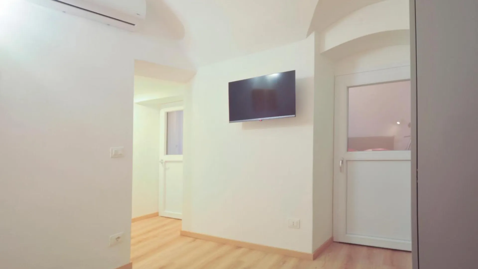 Casa Pepi City Center Sanremo 0*,