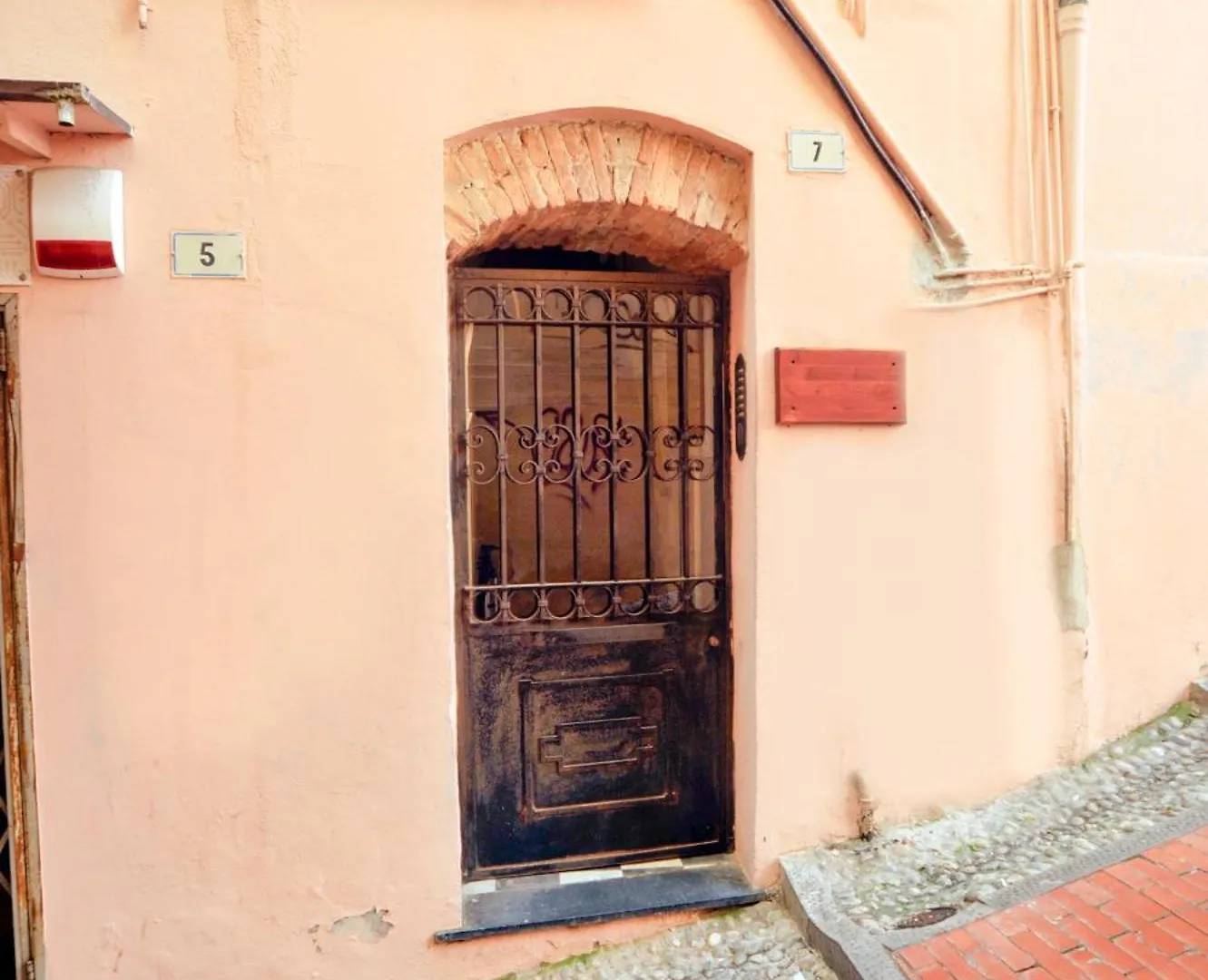 Casa Pepi City Center Sanremo Italy